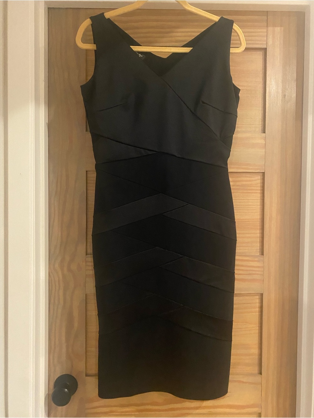 Chiara Boni Black Sleeveless V-Neck Sheath Dress